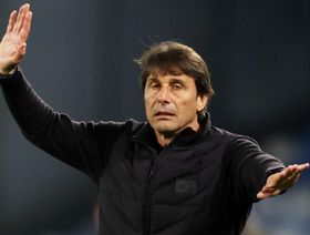 كونتي يحسم الجدل: لدي عقد مع نابولي ولا أفكر في إيطاليا الآن