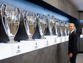 ماستانتونو يجهر برأيه في معقل ريال مدريد: ميسي الأفضل بالعالم