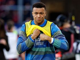 مبابي يطلب استشارة فرنسية بعدما "فقد الثقة" في أطباء ريال مدريد