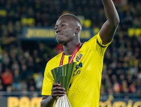 شاهد.. براهيم دياز "ملكاً للروح الرياضية" بعد تكريم نجم السنغال