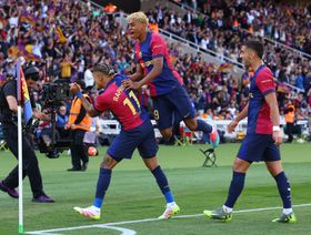 برشلونة "ملك الريمونتادا" يصدم ريال مدريد برباعية ويلامس لقب الليغا