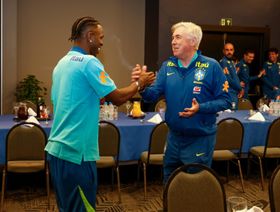 فينيسيوس ينتزع رقم نيمار في البرازيل في أول مباراة لأنشيلوتي