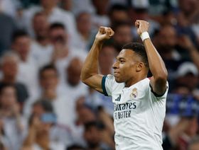 شاهد.. مبابي يعادل رقم أسطورة ريال مدريد ويبقى بعيداً عن بنزيما