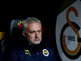 كيف سخر إيكاردي من إقالة غريمه مورينيو؟