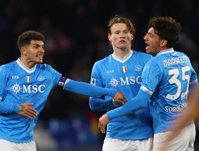 شاهد.. نابولي يعود من بعيد ويفلت من كمين هيلاس فيرونا