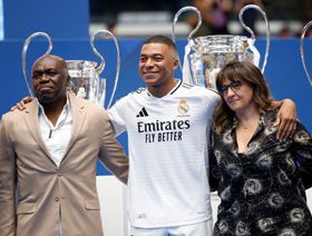 والدة كيليان مبابي تكشف الوجه "الخفي" لحياة نجلها