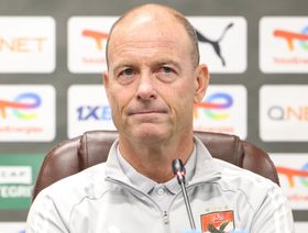 توروب: لاعبو الأهلي يقضون وقتهم في الطائرات أكثر من منازلهم وإصابة زيزو مؤثرة