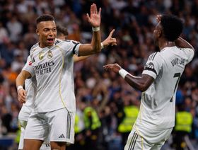 رغم الهدية.. كيف تسبب كيليان مبابي في إهدار فينيسيوس ركلة جزاء ضد فالنسيا؟