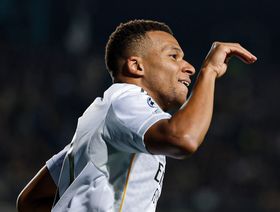 مبابي يزاحم ميسي وكريستيانو بأرقام مثيرة في دوري أبطال أوروبا