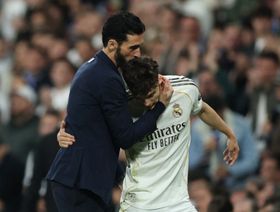 على خطى أنشيلوتي.. أربيلوا يكرر إنجازاً تاريخياً لمدربي ريال مدريد في أوروبا