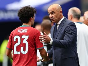 مفاوضات "أولية" بين النصر السعودي ومارتينيز مدرب البرتغال