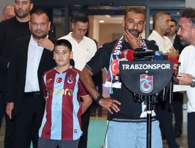 تغطية تكاليف صفقة محمد صلاح.. رئيس طرابزون يشكر المشجعين
