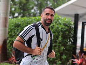 ماذا دار بين كارفاخال وحكم مباراة سيلتا فيغو في نفق غرفة الملابس؟