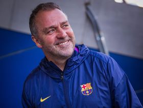 عودة إريك غارسيا واستمرار ليفاندوفسكي أساسياً بتشكيلة برشلونة ضد نيوكاسل