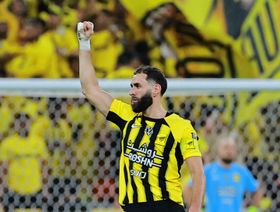 الشوط الأول.. الاتحاد يتقدم بهدفين والقادسية يرفض الاستسلام