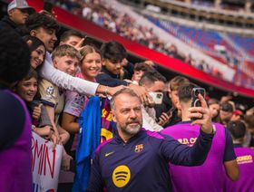 هانزي فليك يخشى سيلتا فيغو ويشرح سبب تذبذب مستوى برشلونة