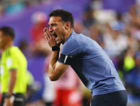 سكالوني: الحظ حالف الأرجنتين وحققت إنجازاً تاريخياً أمام سويسرا