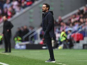 مدرب خيتافي ينتقد هانزي فليك: ركّز أكثر على برشلونة بدل خصومه