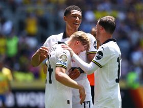 دورتموند يقلب تأخره إلى فوز صعب 4-3 أمام صنداونز