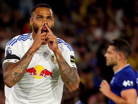 ليدز يفتتح عودته للبريمييرليغ بفوز غال على إيفرتون