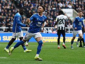 شاهد.. المغربي طالبي يسجل وسندرلاند يصعق نيوكاسل بهدف قاتل