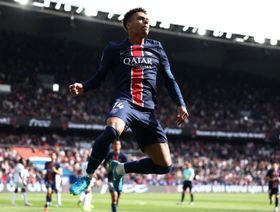 الفوز العاشر توالياً للبطل باريس سان جيرمان في الدوري الفرنسي