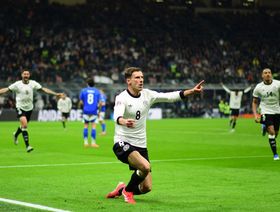 غوريتسكا يواجه تعنت بايرن ميونيخ بالتواصل مع برشلونة