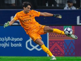 سيموني إنزاغي يحدد حارس الهلال في غياب ياسين بونو