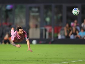 ليونيل ميسي يسجل هدفين لإنتر ميامي خلال فوزه في "البلاي أوف"