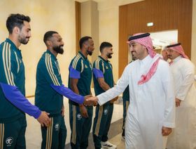 وزير الرياضة يلتقي بعثة المنتخب السعودي قبل المغادرة للمونديال
