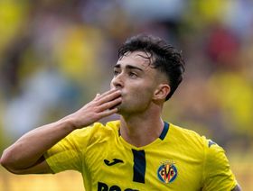 فياريال يزيح برشلونة من المركز الثاني بعد فوز ساحق على رايو فايكانو