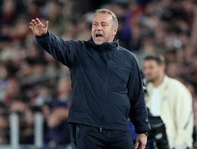 كيف ينجح فليك في إنقاذ برشلونة بعد التوقف الدولي؟