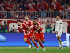 طرد كامافينغا يقصي ريال مدريد ويفتح طريق "المربع الذهبي" أمام بايرن ميونيخ