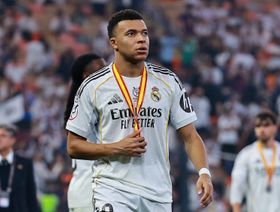 "إهانات كوبارسي وفيرمين".. الكشف عن سر غضب مبابي بعد مباراة برشلونة