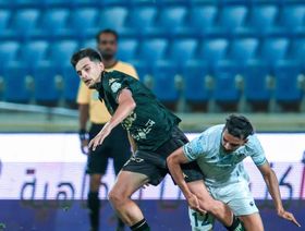 الخلود يضمن بقاءه بالدوري السعودي ويرسل الأخدود إلى دوري يلو