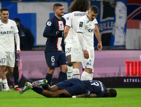 الإصابة "تُنهي موسم" كيمبيمبي مع باريس سان جيرمان