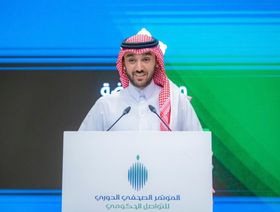 وزير الرياضة السعودي: تخصيص الأندية الثلاثة لحظة تاريخية