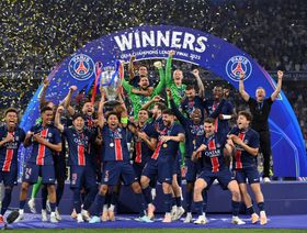 Netflix تشعل سوق بث المباريات بعرض لحقوق دوري أبطال أوروبا