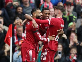 ليفربول يكافئ "مفاجأة الموسم الماضي" بعقد جديد