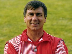 وفاة سيب بيونتيك مدرب منتخب الدنمارك المثير في الثمانينات