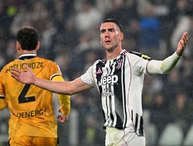 شاهد.. يوفنتوس يحقق أول فوز منذ سبتمبر وروما يطارد نابولي