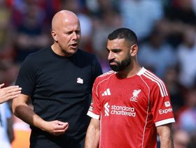 سلوت يلمّح إلى أن محمد صلاح لعب مباراته الأخيرة مع ليفربول