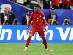 10 أهداف في 6 نسخ.. كيف تفوق رونالدو على أساطير البرتغال وكأس العالم؟