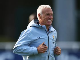 ديشان يحذر لاعبي فرنسا من "خطورة" أوكرانيا بتصفيات المونديال