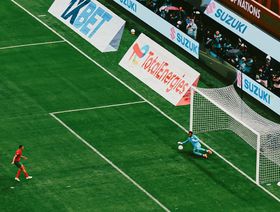 شوط أول سلبي.. رحيمي يهدر ركلة جزاء للمغرب أمام جزر القمر