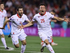 طاجيكستان تُخرج لبنان وتُرافق قطر لثمن نهائي كأس آسيا