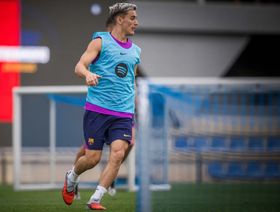 غافي يعود لتدريبات برشلونة بعد أيام من جراحة في الركبة