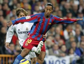 برشلونة يستفز ريال مدريد بقميص مخصص للكلاسيكو القادم