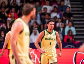 أستراليا تطيح بالصين وتحرز لقباً ثالثاً توالياً بكأس آسيا لكرة السلة