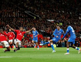 برايتون يُقصي مانشستر يونايتد من كأس الرابطة الإنجليزية